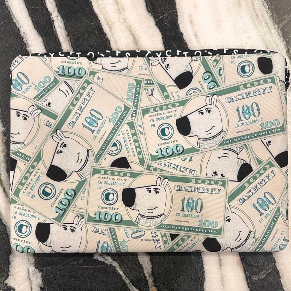 CASETIFY 14 3/4" x 10 1/2" LAPTOP CASE - BARELY USED! ALMOST NEW!